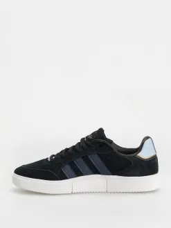 adidas Tyshawn Low Shoes