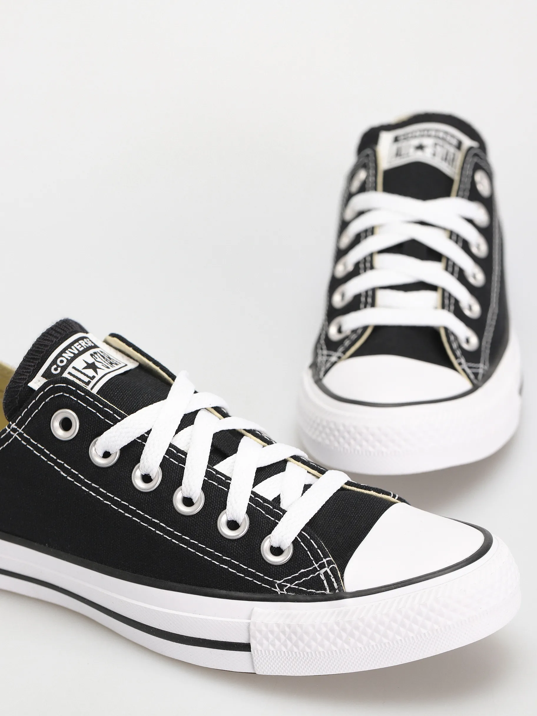 Converse Chuck Taylor All Star OX Chucks