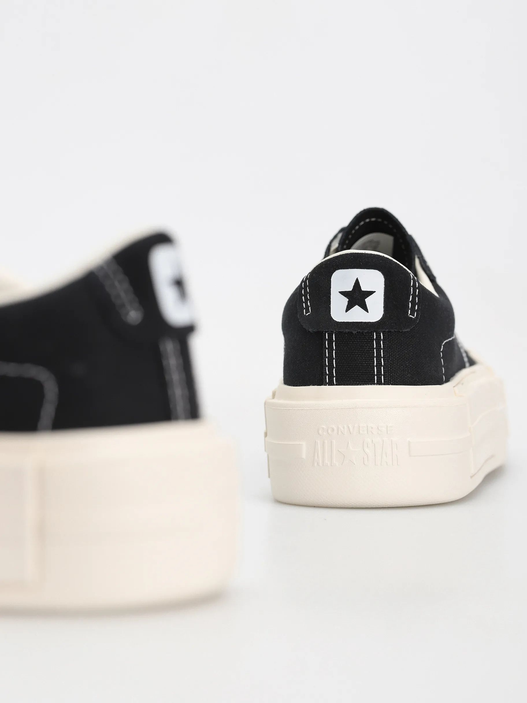 Converse Chuck Taylor All Star Cruise Ox Chucks