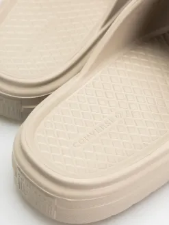 Converse Essential Flip-flops