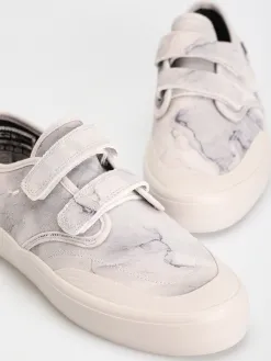 Globe Motley II Strap Shoes
