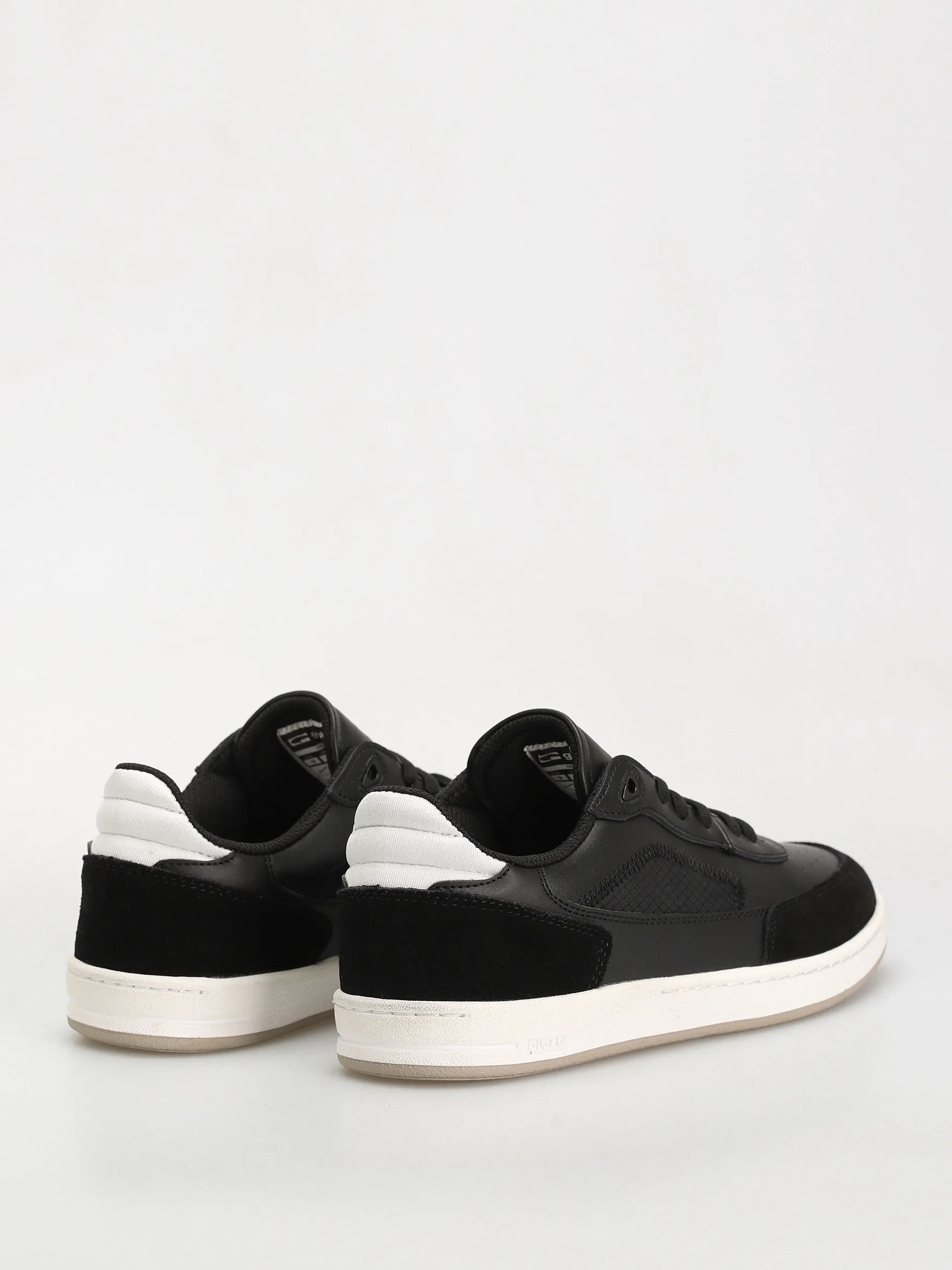 Globe Shoes Holand