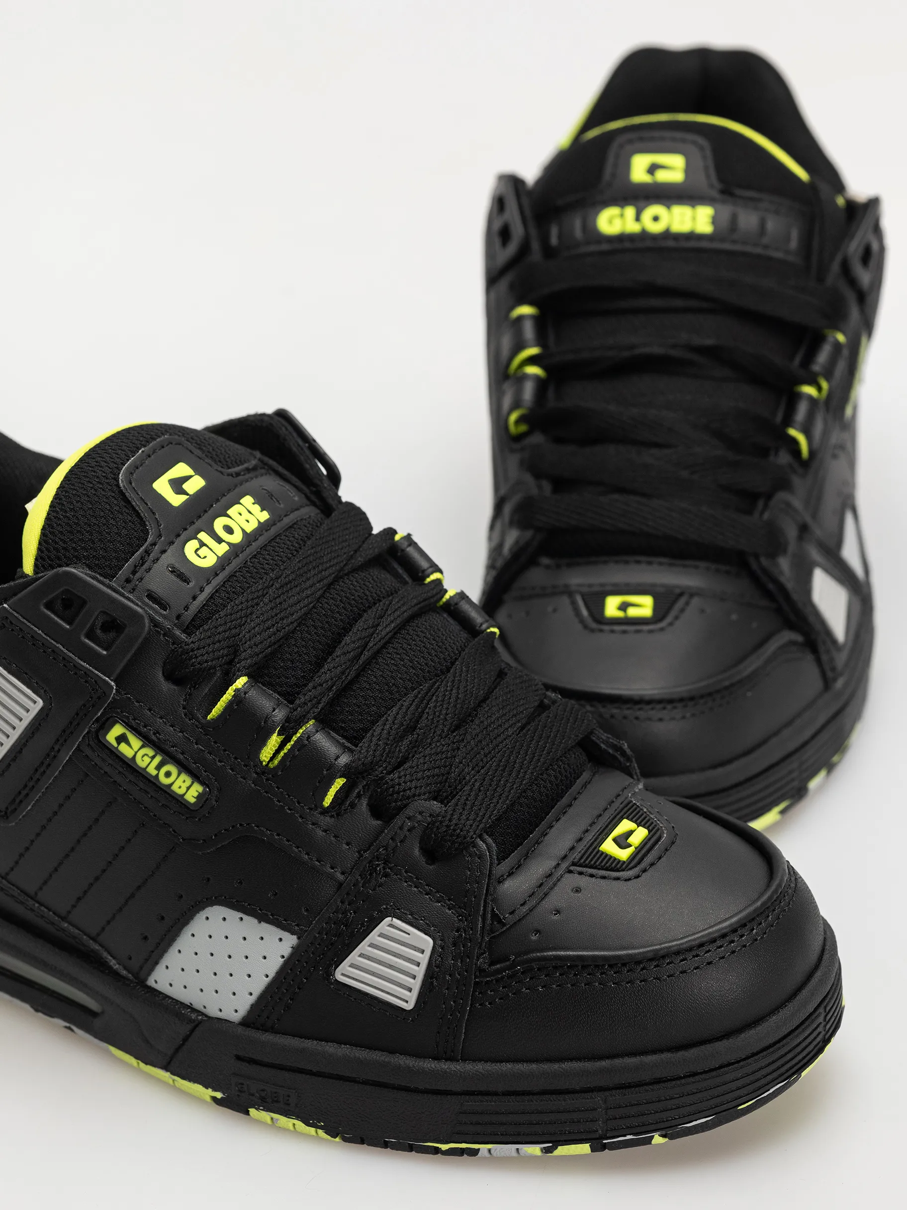 Globe Shoes Sabre
