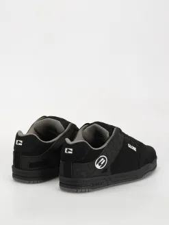 Globe Shoes Tilt