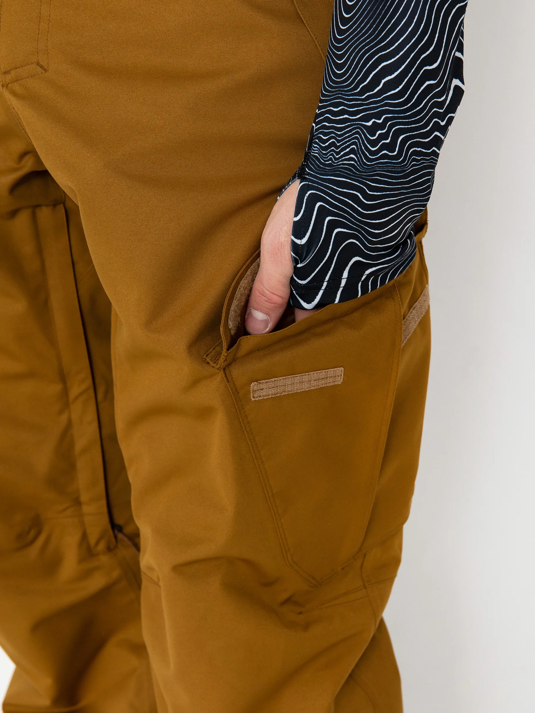 Mens 686 Infinity Insulated Cargo Snowboard pants