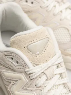 New Balance 9060 JR Shoes