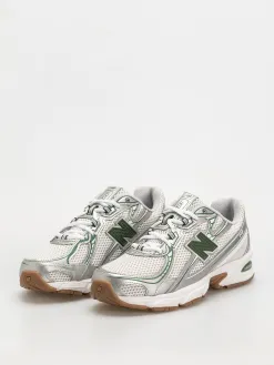 New Balance 740 Shoes