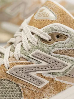New Balance 9060 Shoes