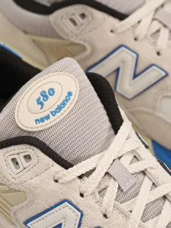 New Balance 580 Shoes