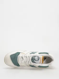 New Balance 550 Shoes