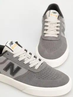 New Balance 272 Shoes