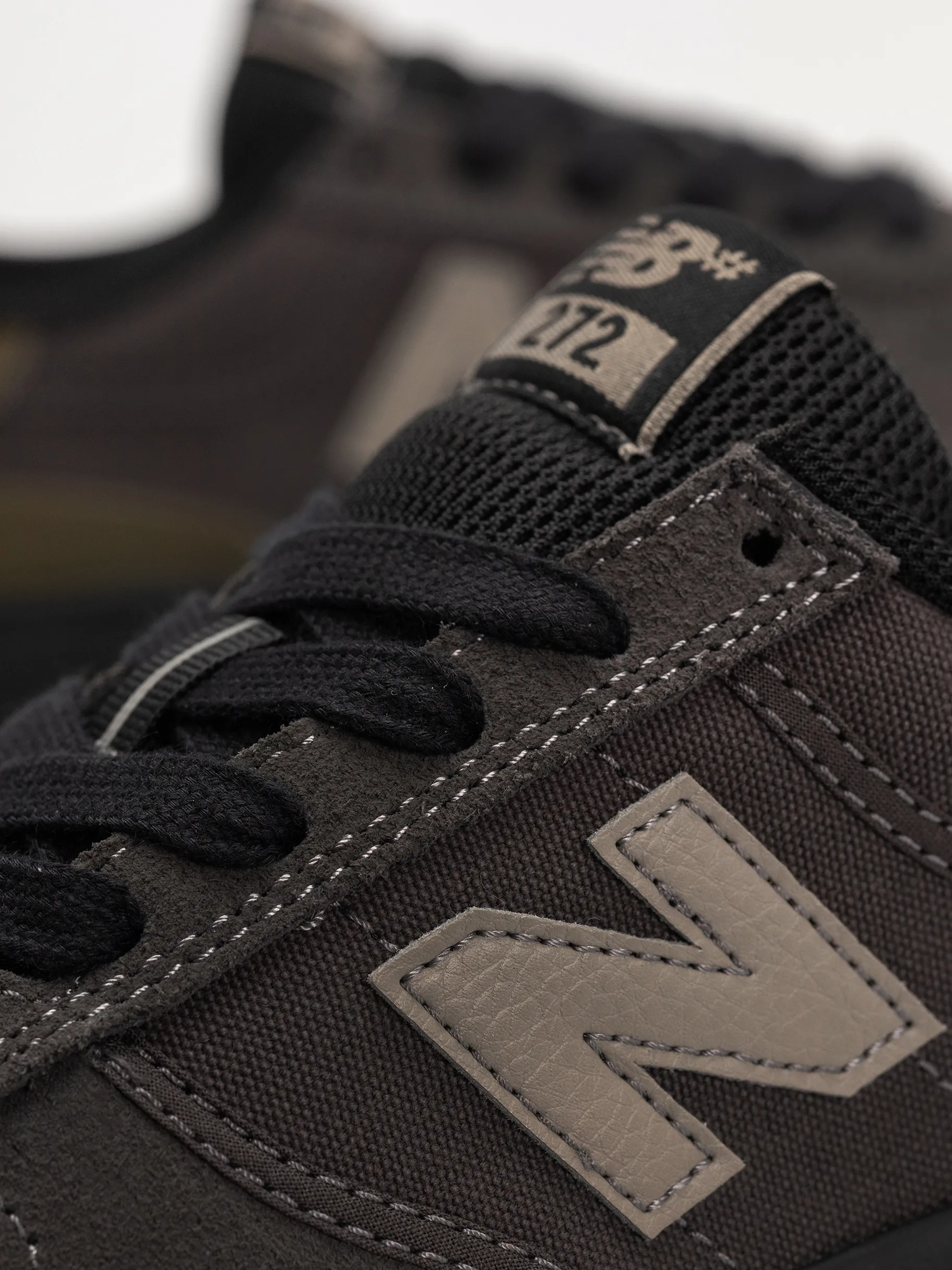 New Balance 272 Shoes