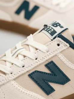 New Balance 272 Shoes