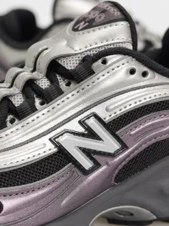 New Balance 1000 Shoes
