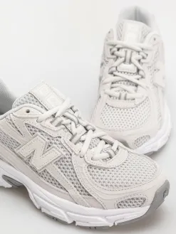 New Balance 740 Shoes