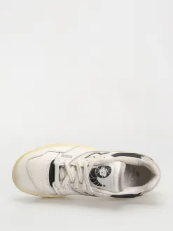 New Balance 550 Shoes