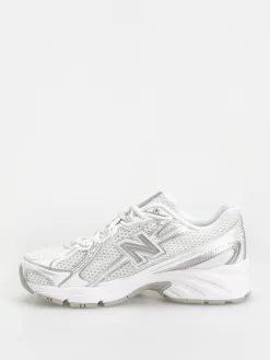 New Balance 740 Shoes
