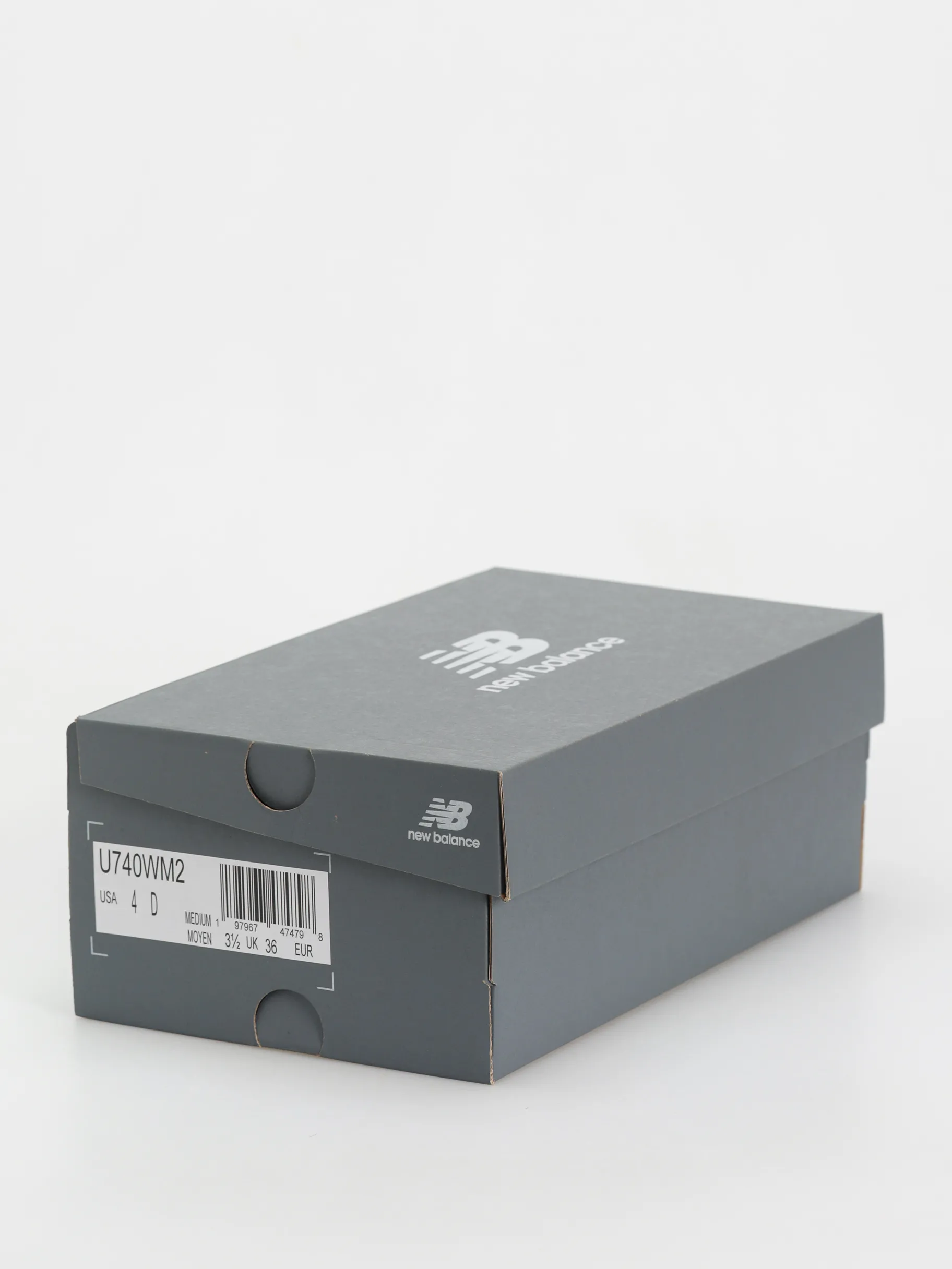 New Balance 740 Shoes