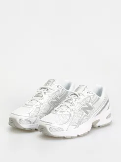 New Balance 740 Shoes