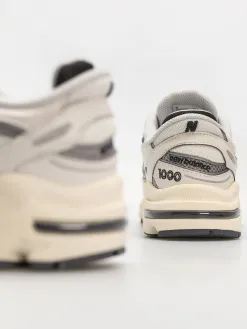 New Balance 1000 Shoes