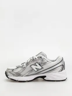 New Balance 740 Shoes
