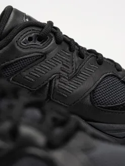 New Balance 9060 Shoes