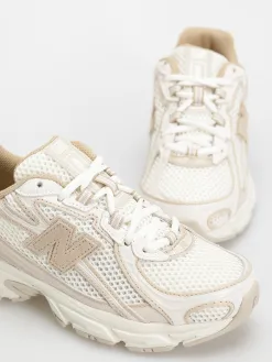 New Balance 740 Shoes