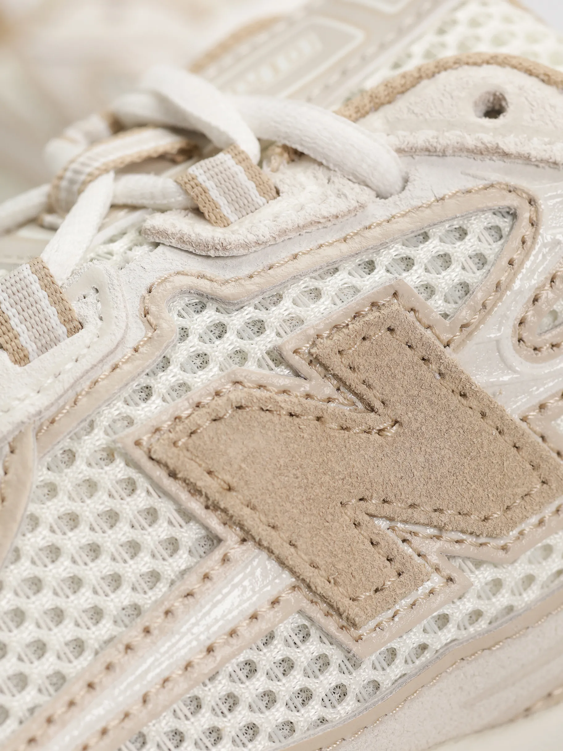 New Balance 740 Shoes