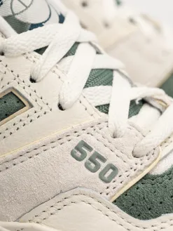 New Balance 550 Wmn Shoes