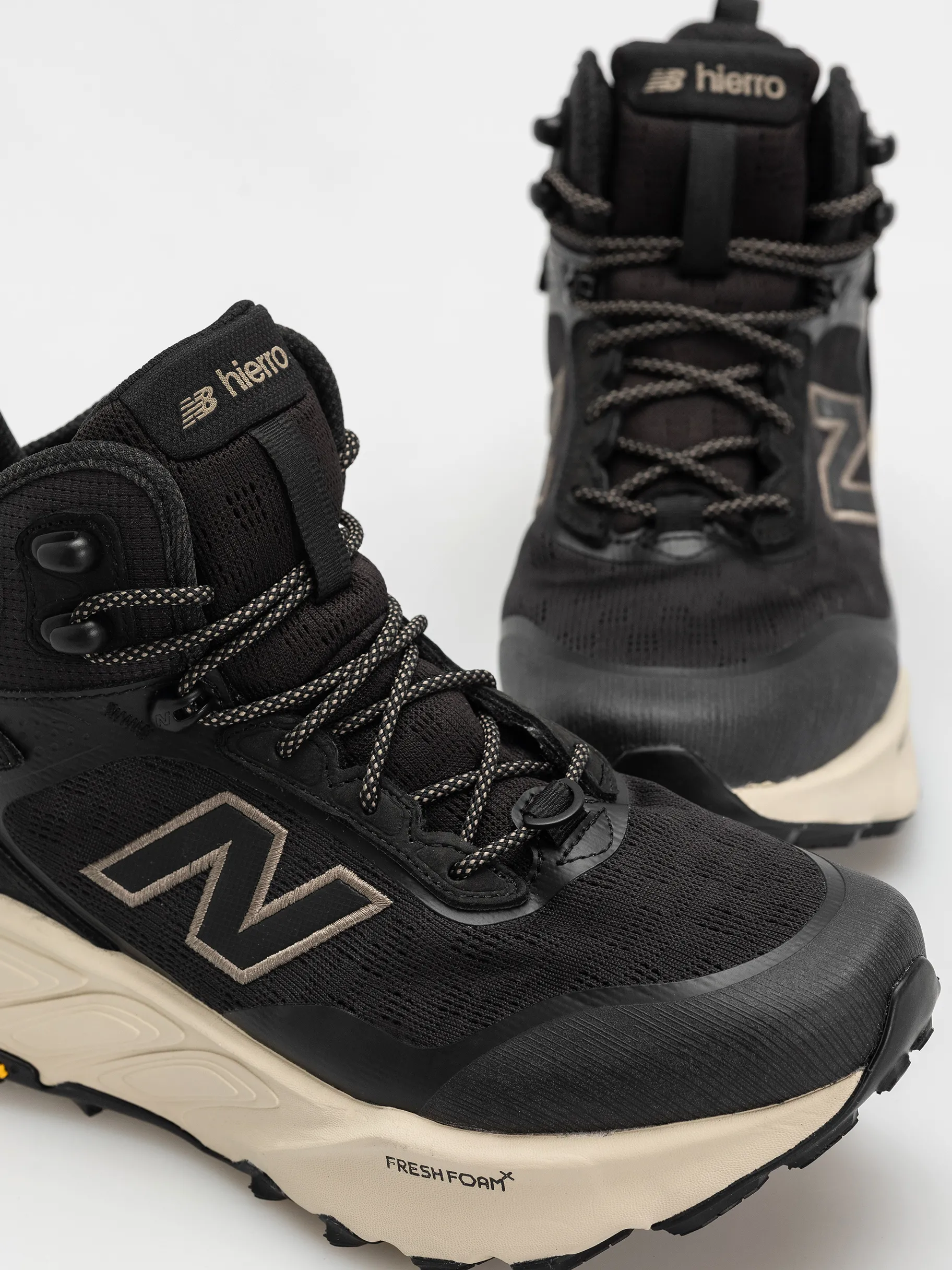 New Balance Fresh Foam X Hierro V9 Hiker Gore-Tex Shoes