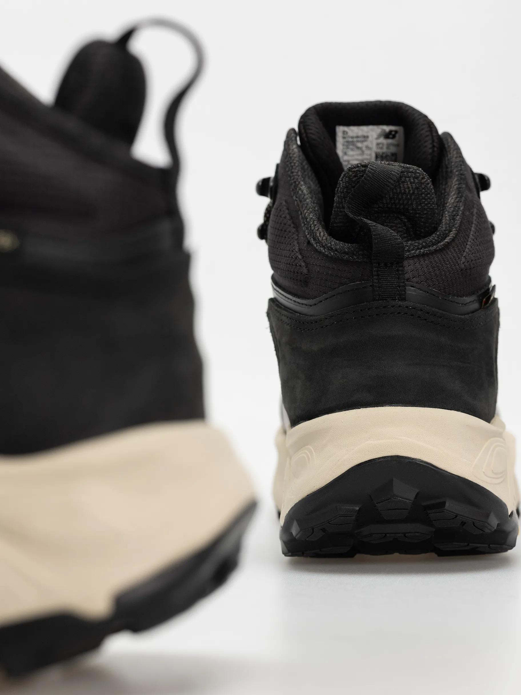 New Balance Fresh Foam X Hierro V9 Hiker Gore-Tex Shoes