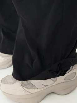New Balance Nylon Cargo Wmn Pants