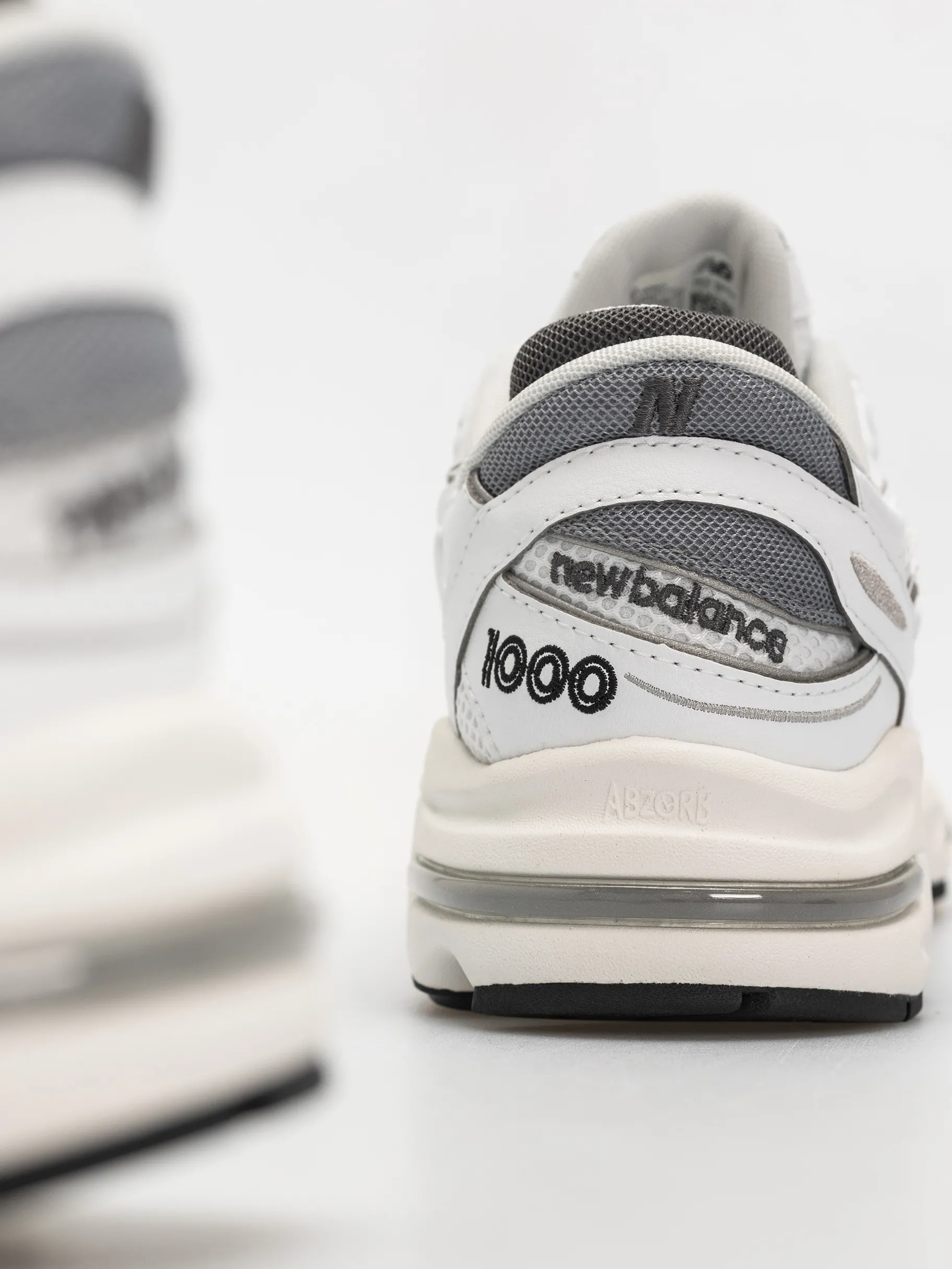 New Balance Shoes 1000