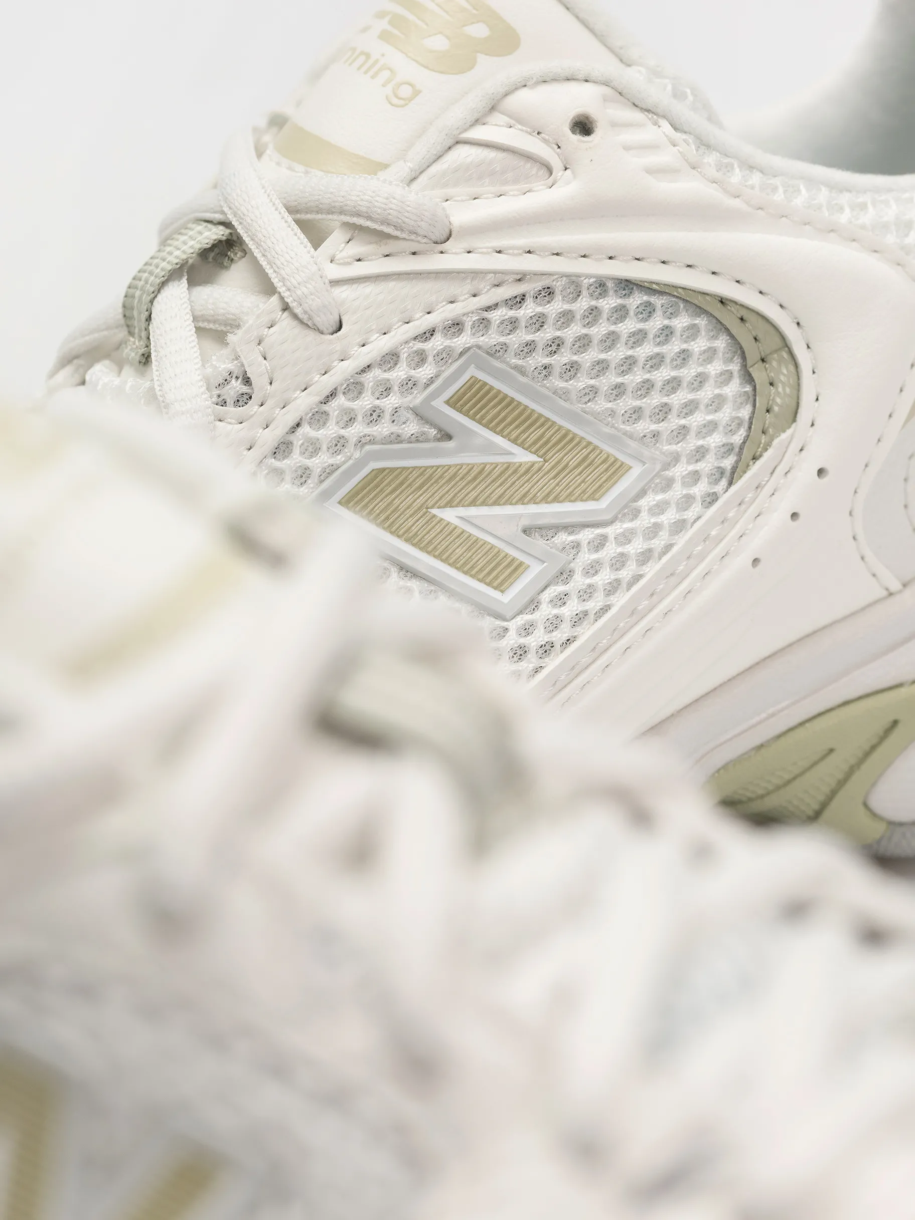 New Balance Shoes 530