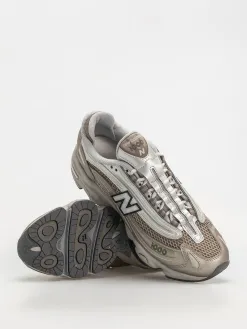 New Balance Shoes 1000