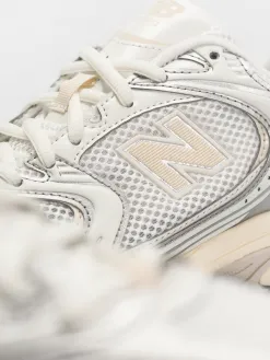 New Balance Shoes 530