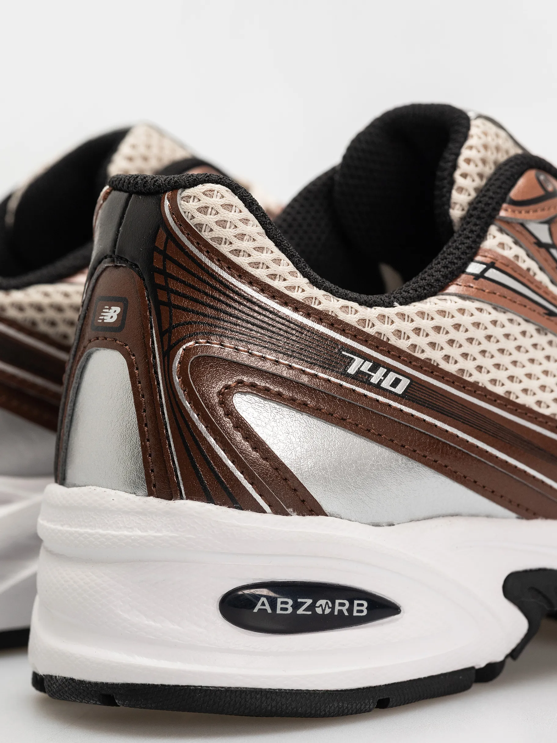New Balance Shoes 740