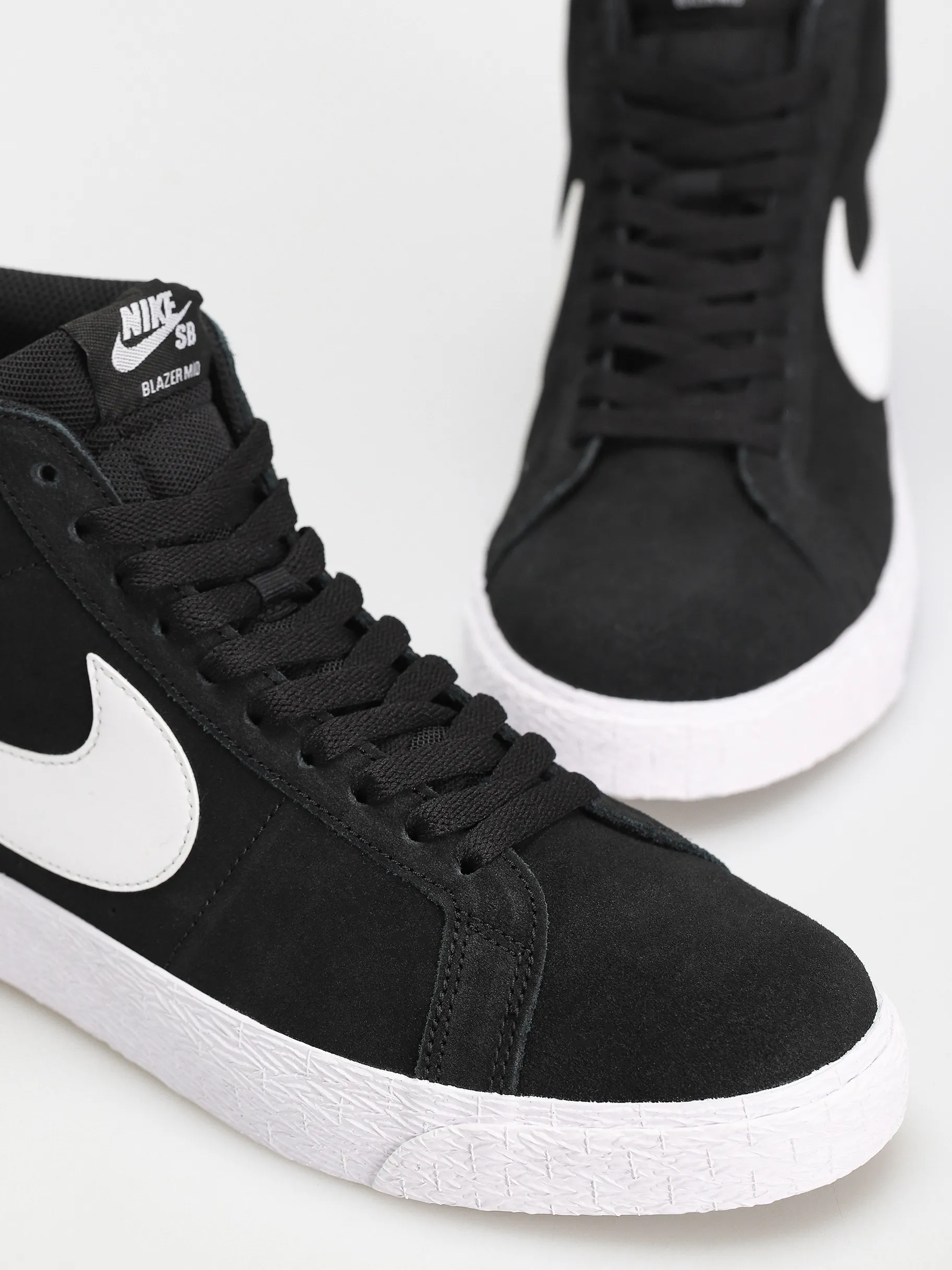 Nike SB Zoom Blazer Mid Shoes