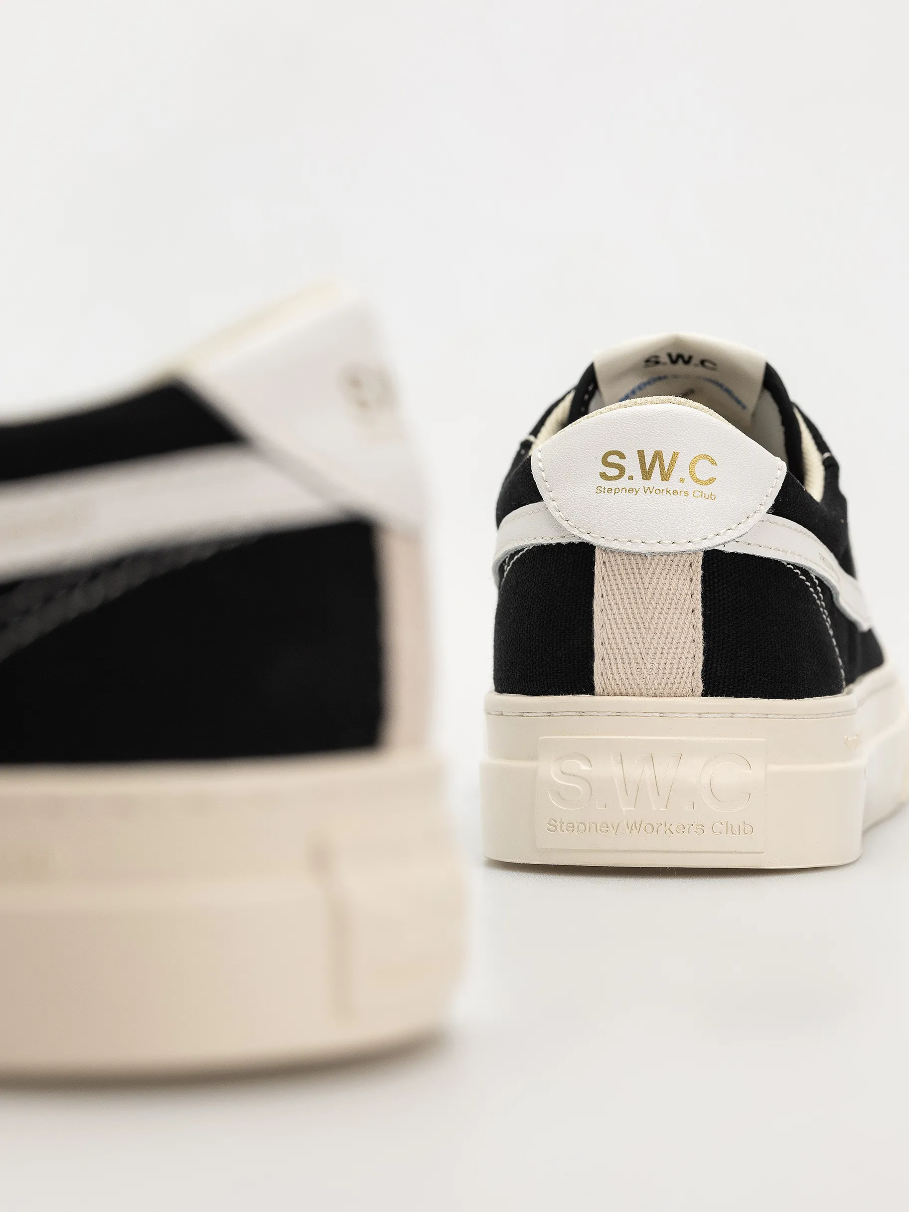 Stepney Workers Club Dellow S-Strike Cup Shoes
