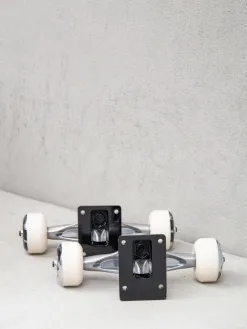 Tensor Darkstar Dissent Trucks
