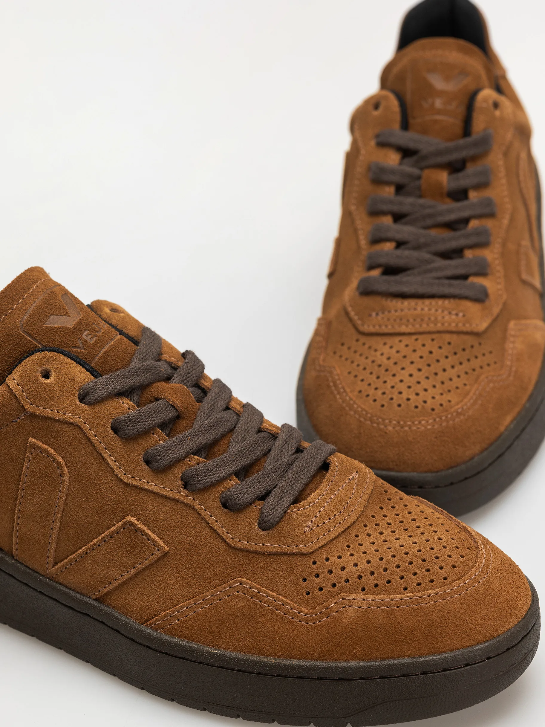 Veja V-90 Shoes