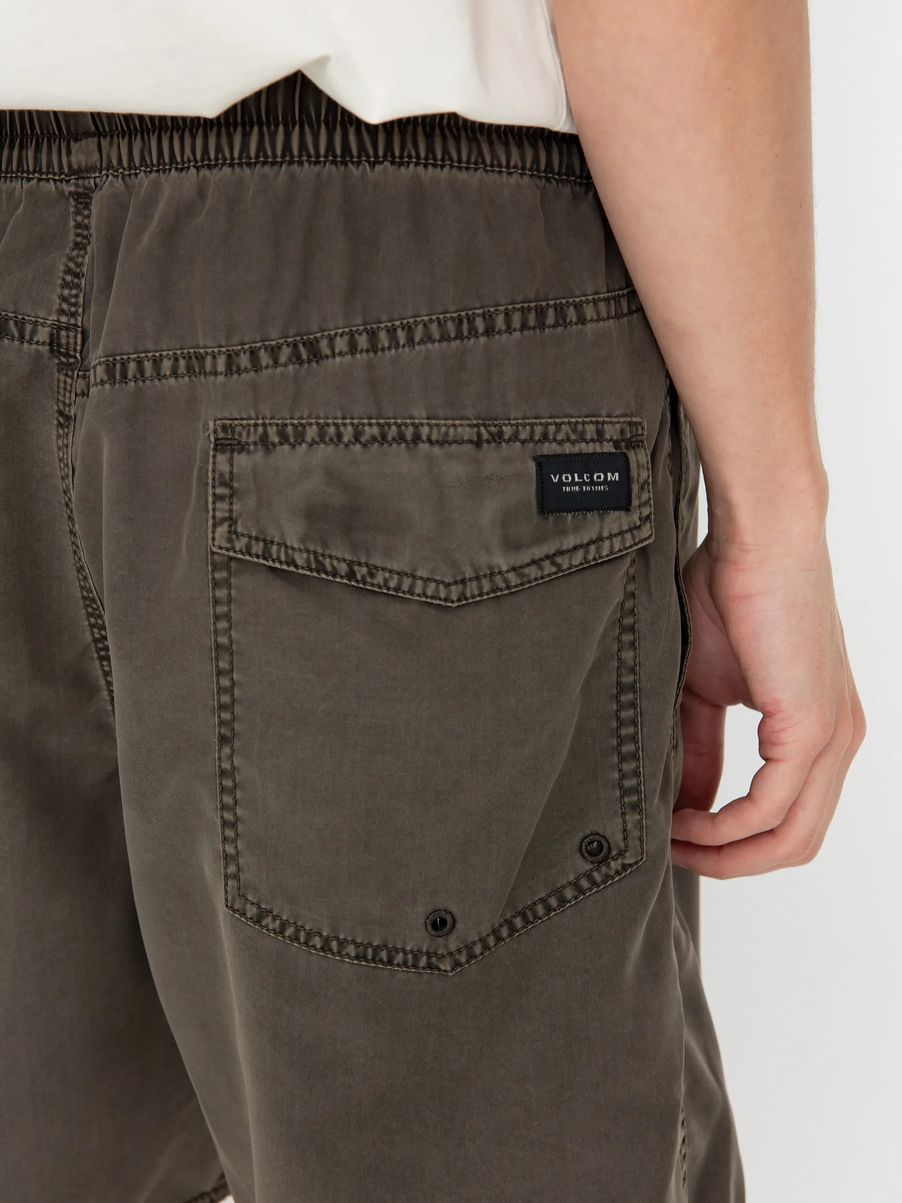 Volcom Shorts Center 17