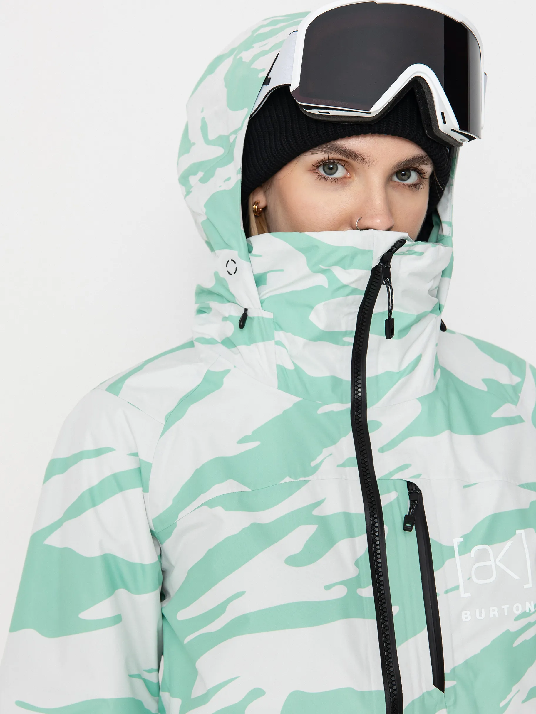 Womens Burton Snowboard jacket Ak Gore Tex Embark