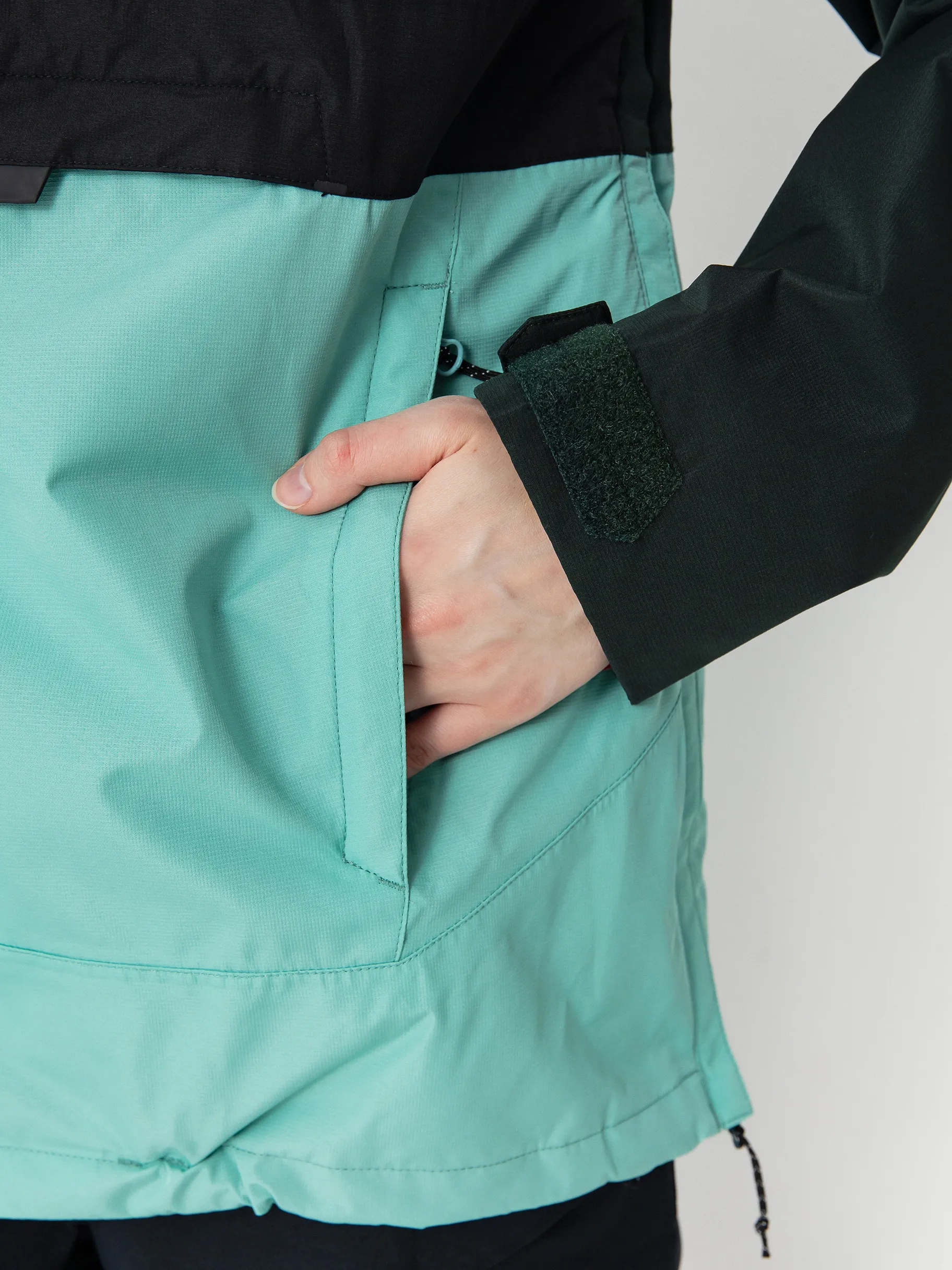 Womens Volcom Snowboard jacket Ashfield Pullover